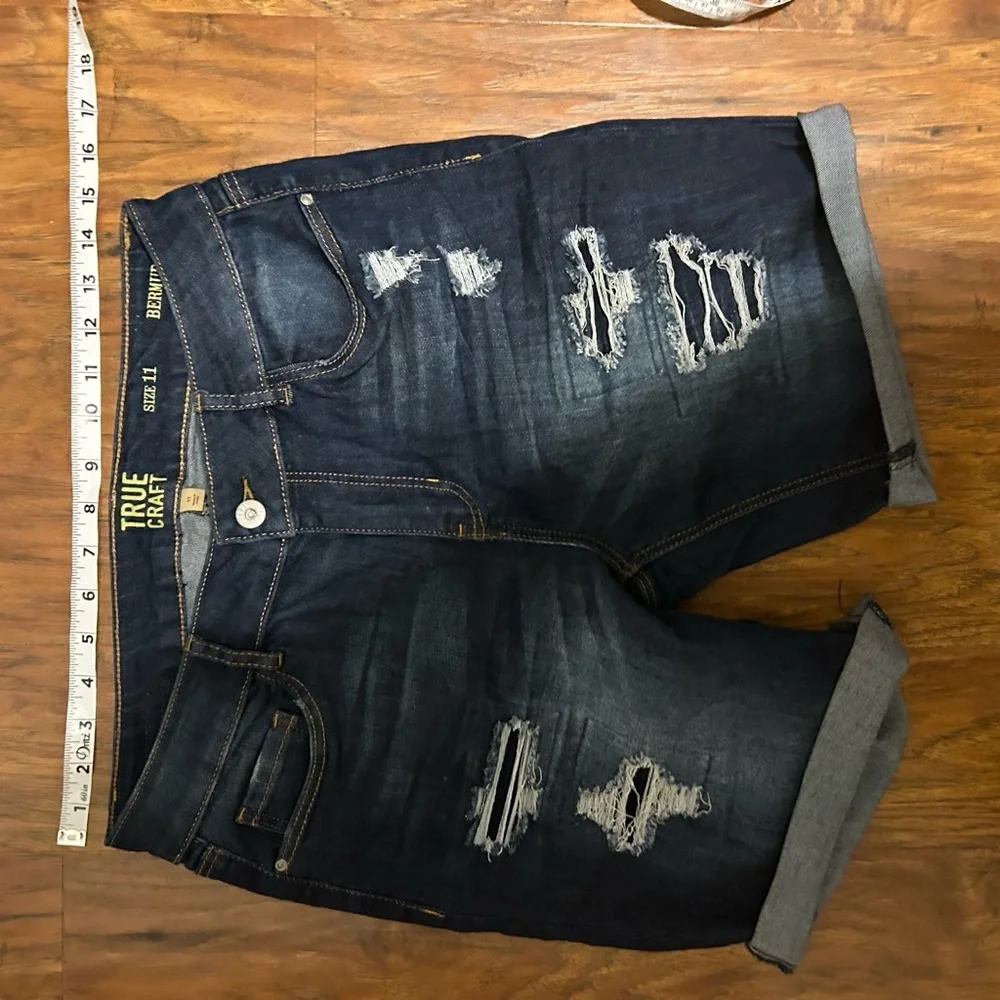 True Craft Dark Indigo Distressed Denim Bermuda Shorts Junior Size 11